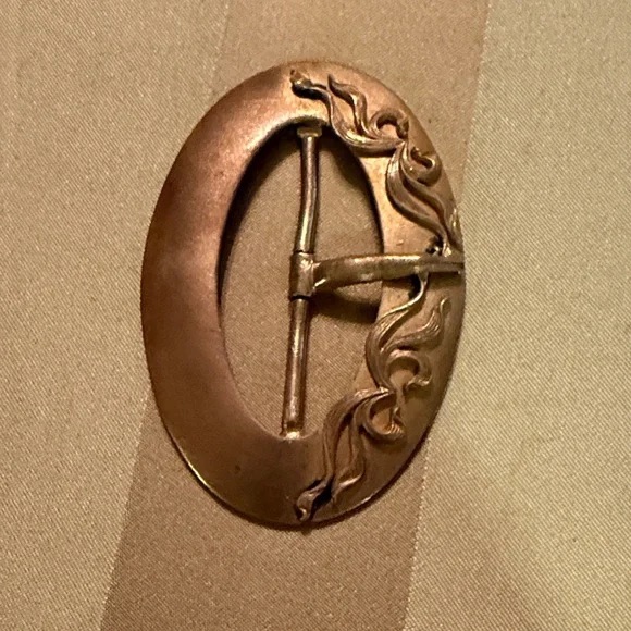 Elegant Gold Plated Antique Buckle